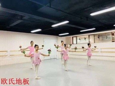 舞蹈教室地胶安装流程