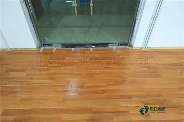 室内运动木地板维修